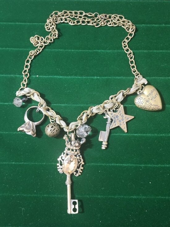 Vintage 80s Charm Necklace Key Heart Star Mixed Metal Ribbon Chain Statement - Picture 2 of 10